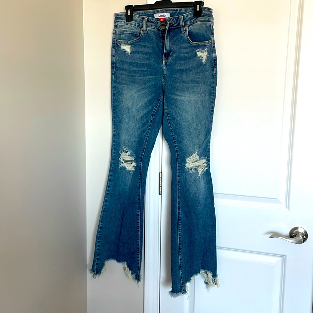 Arula size 10 flare distressed jeans